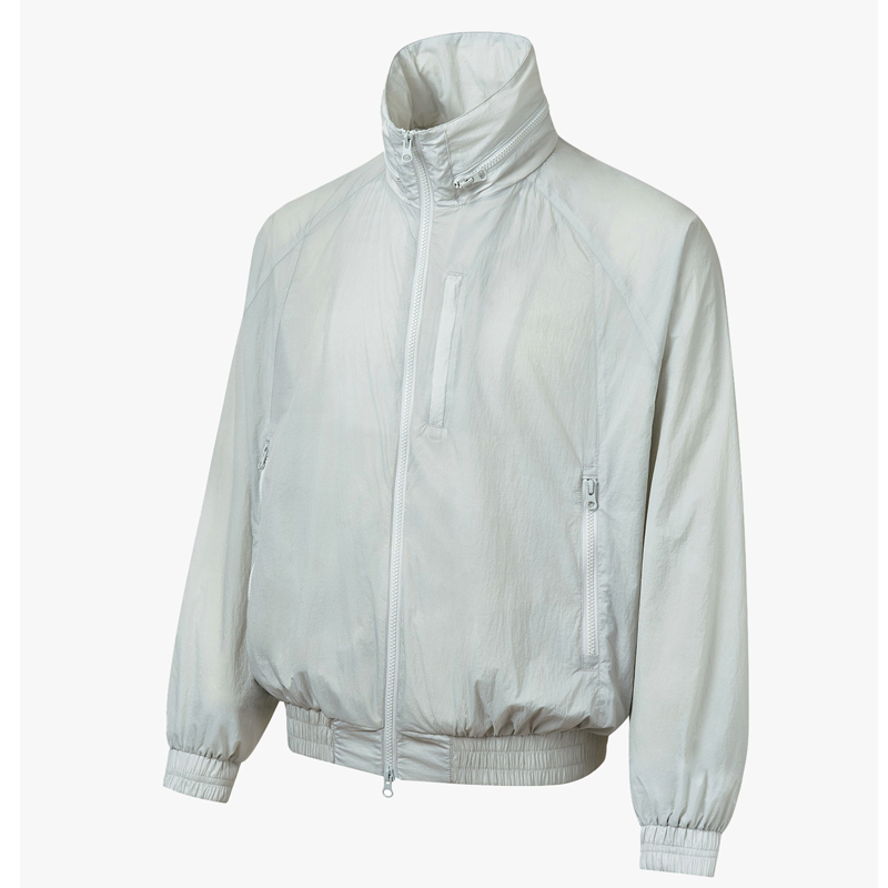Lightweight windbreaker jacket