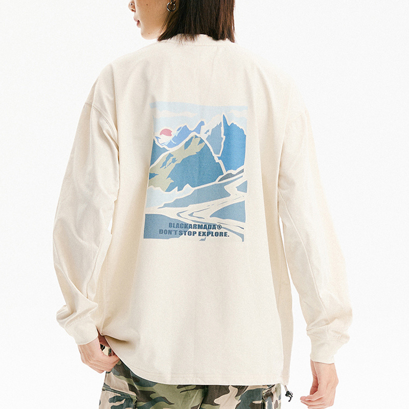 Beige crewneck sweatshirt with mountain graphic back print