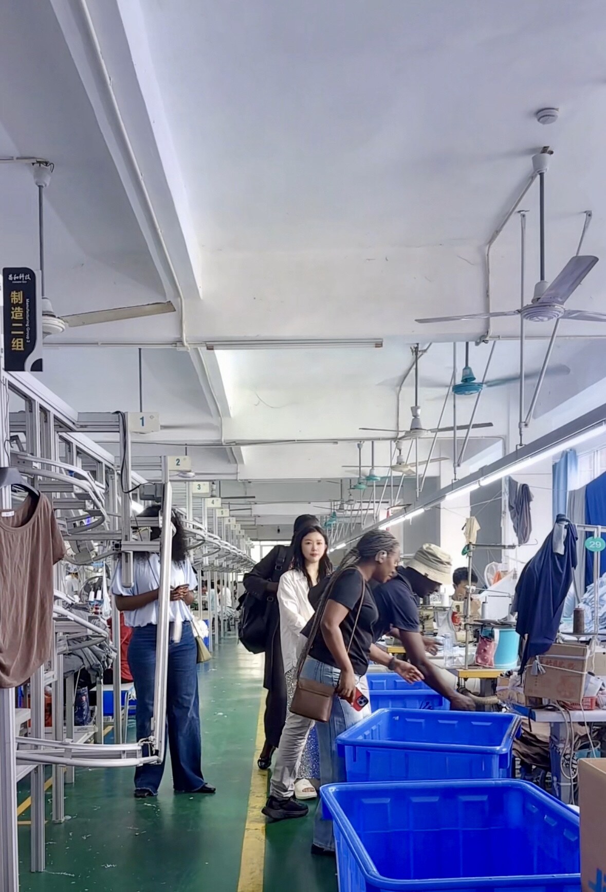 Bulk Production: 2,000-Piece Repeat Order Across Eight Sewing Lines